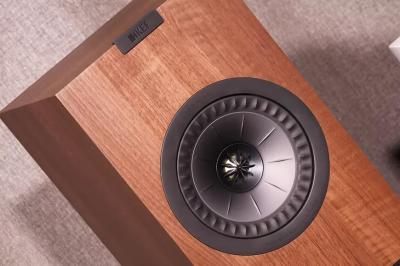 Обзор KEF Q3 Meta, подготовленный экспертами онлайн-издания Hi-Fi.ru